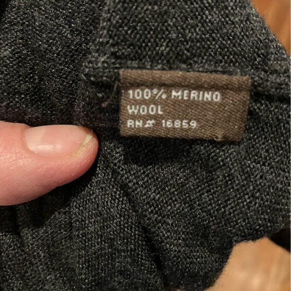 J. McLaughlin 100% Merino Wool Cardigan with Buttons, Size Medium - Picture 9 of 9